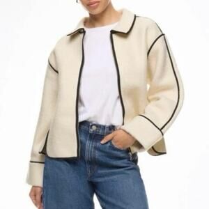 Modern Citizen Madison Contrast
Trim Coat jacket size XSmall